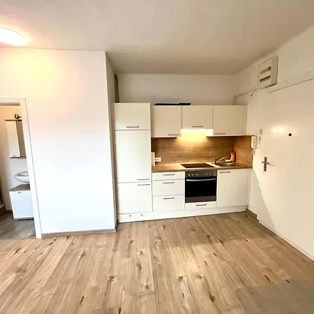 Billige Bescheidene Kleinwohnung In